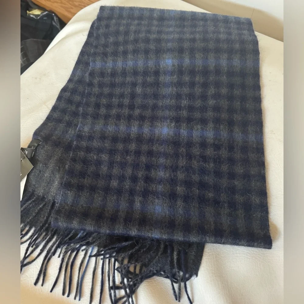 NWT Nordstrom’s Men’s Shop 100% Cashmere Scarf